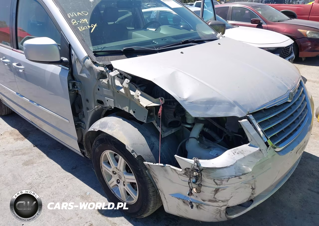 2009 Chrysler Town & Country Touring VIN:2A8HR54179R533970 - 6