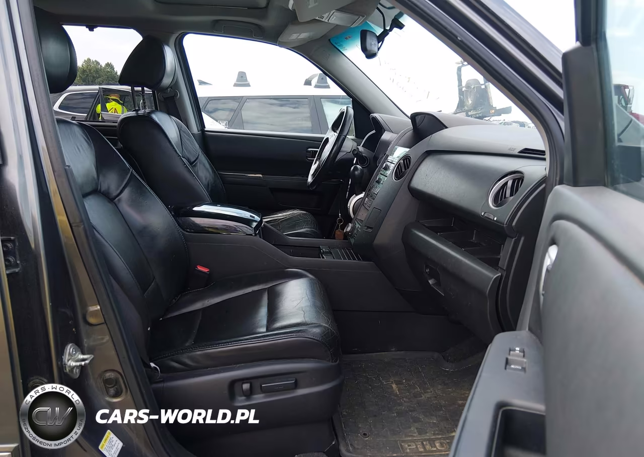 2011 Honda Pilot Touring VIN:5FNYF3H96BB042571 - 5