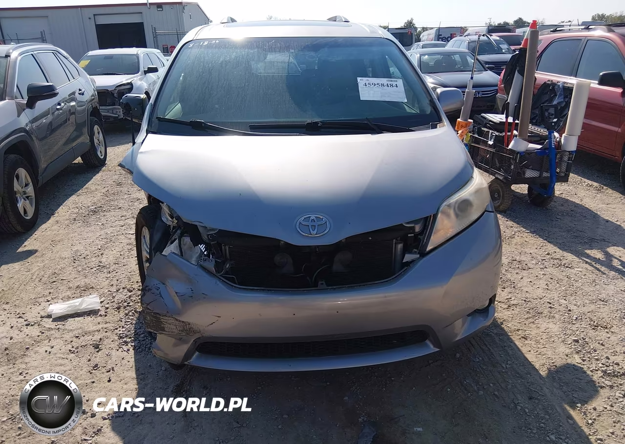 2013 Toyota Sienna Xle V6 8 Passenger VIN:5TDYK3DC3DS300783 - 13