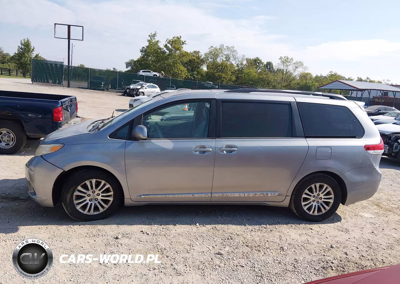 2013 Toyota Sienna Xle V6 8 Passenger VIN:5TDYK3DC3DS300783 - 15