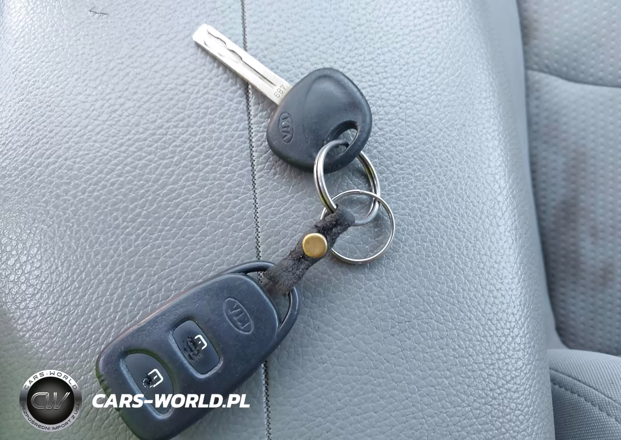 2011 Kia Sorento Lx V6 VIN:5XYKTDA27BG164088 - 11