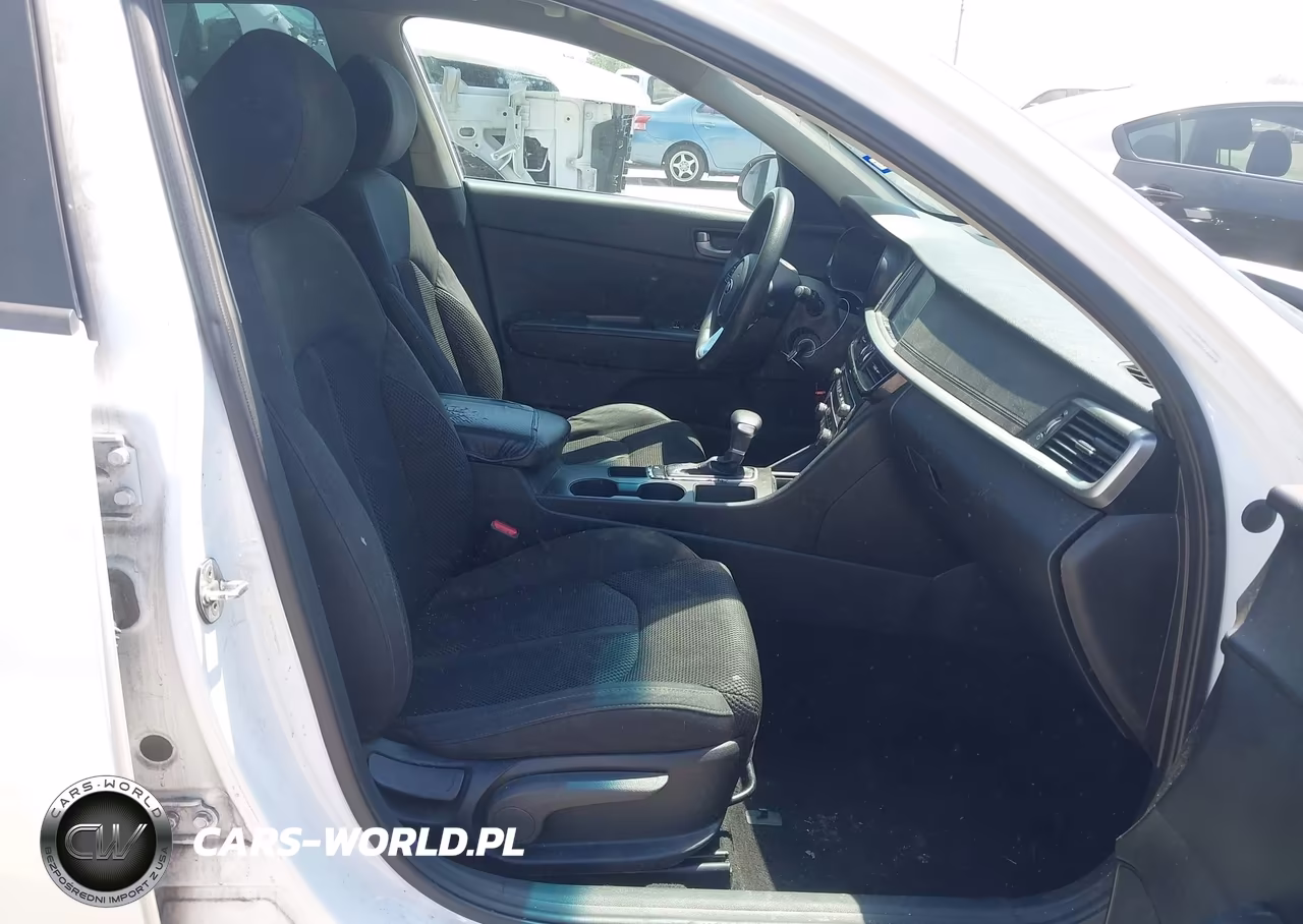 2019 Kia Optima Lx VIN:5XXGT4L37KG302292 - 5