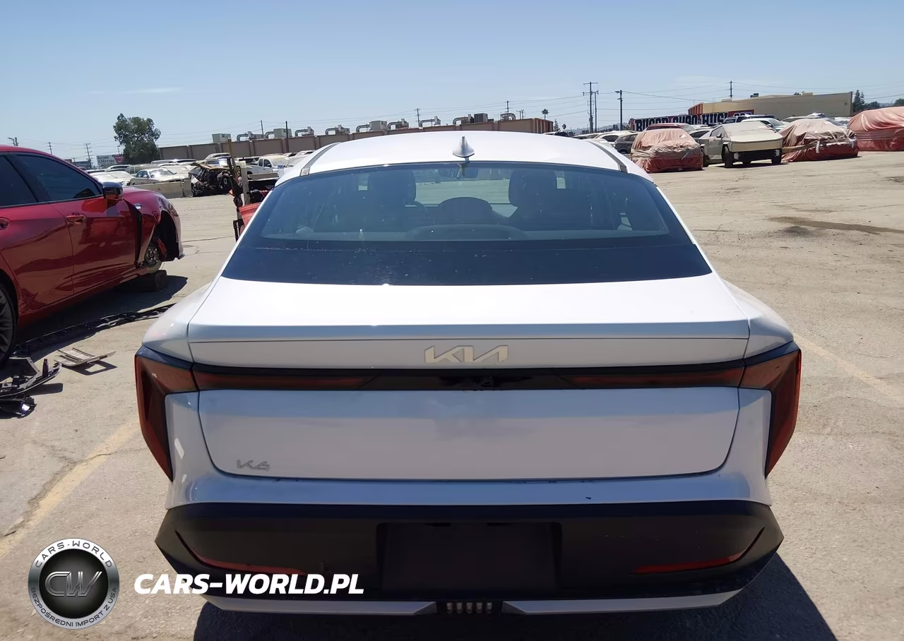 2025 Kia K4 Lxs VIN:3KPFT4DE9SE120727 - 17