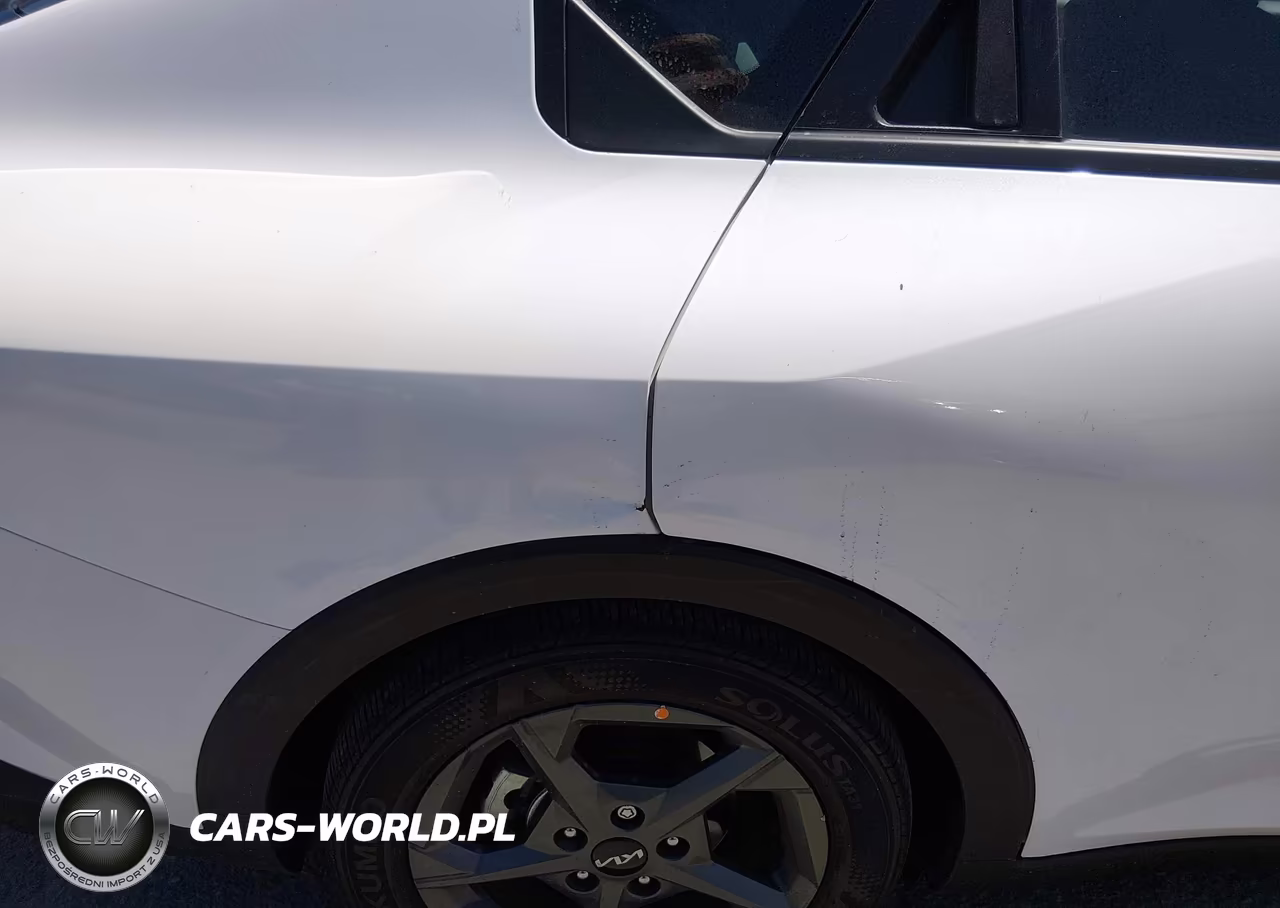 2025 Kia K4 Lxs VIN:3KPFT4DE9SE120727 - 18