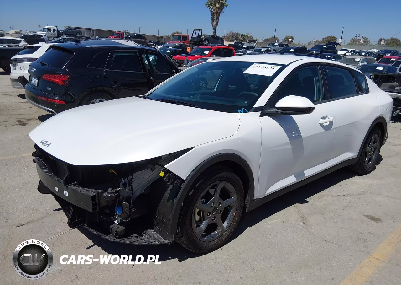 2025 Kia K4 Lxs VIN:3KPFT4DE9SE120727 - 2