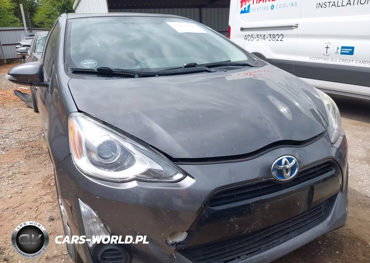 2015 Toyota Prius C Two VIN:JTDKDTB31F1579380 - 12