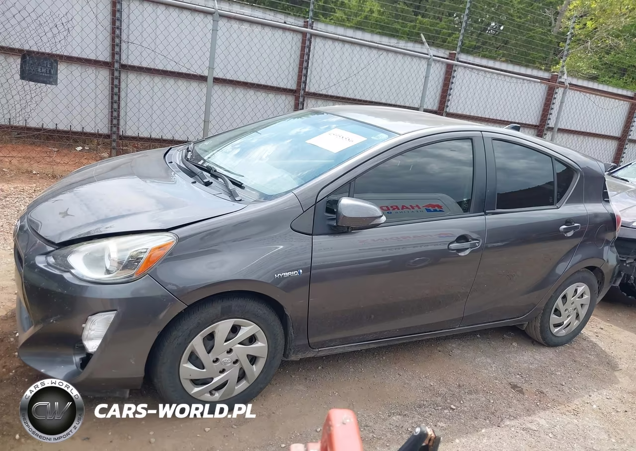 2015 Toyota Prius C Two VIN:JTDKDTB31F1579380 - 14