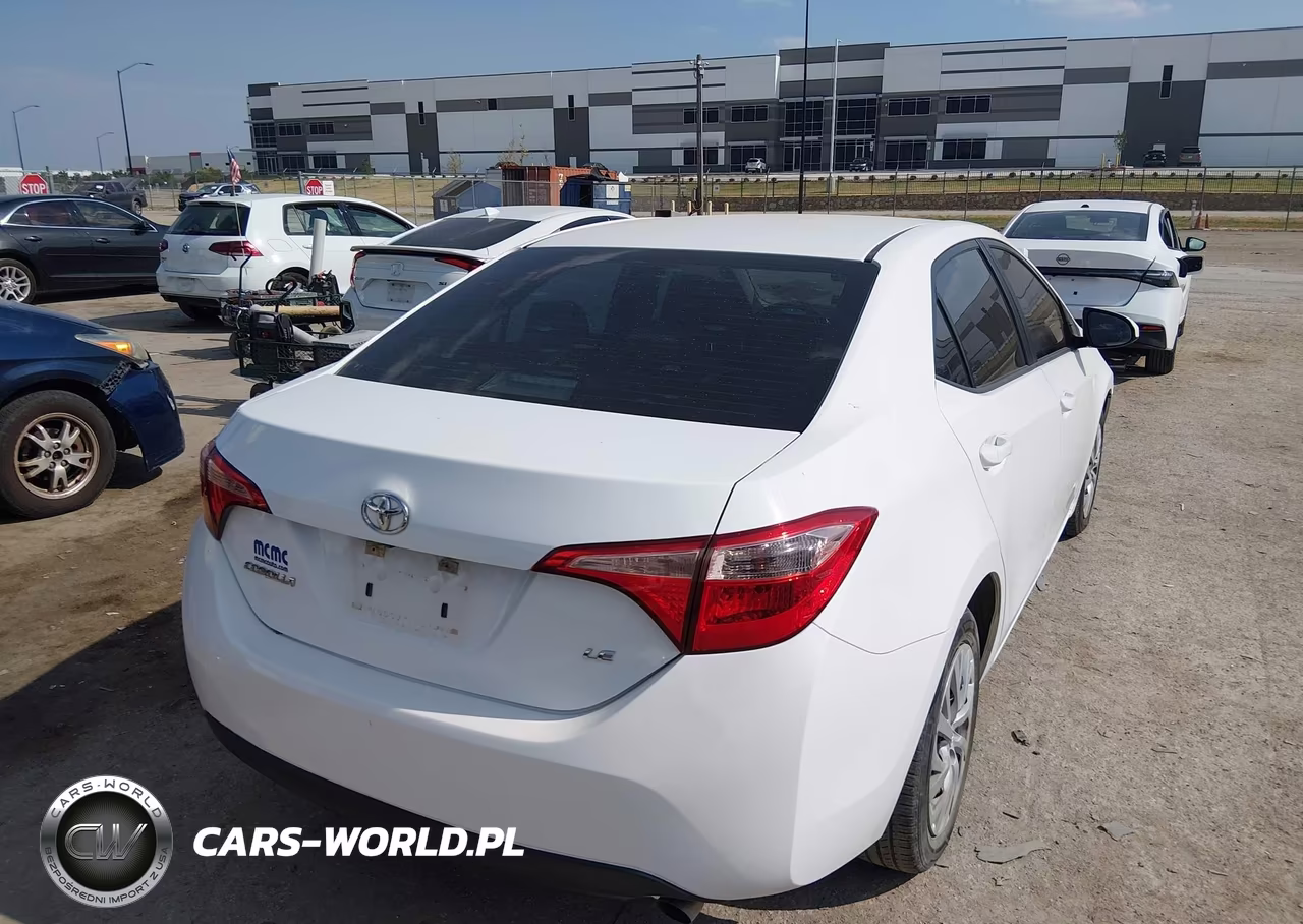 2019 Toyota Corolla Le VIN:5YFBURHE8KP903703 - 4