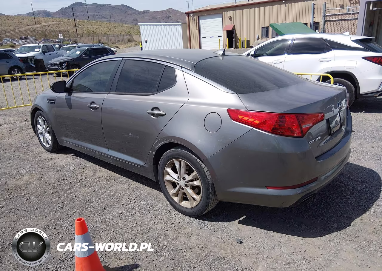 2013 Kia Optima Lx VIN:5XXGM4A72DG202235 - 3