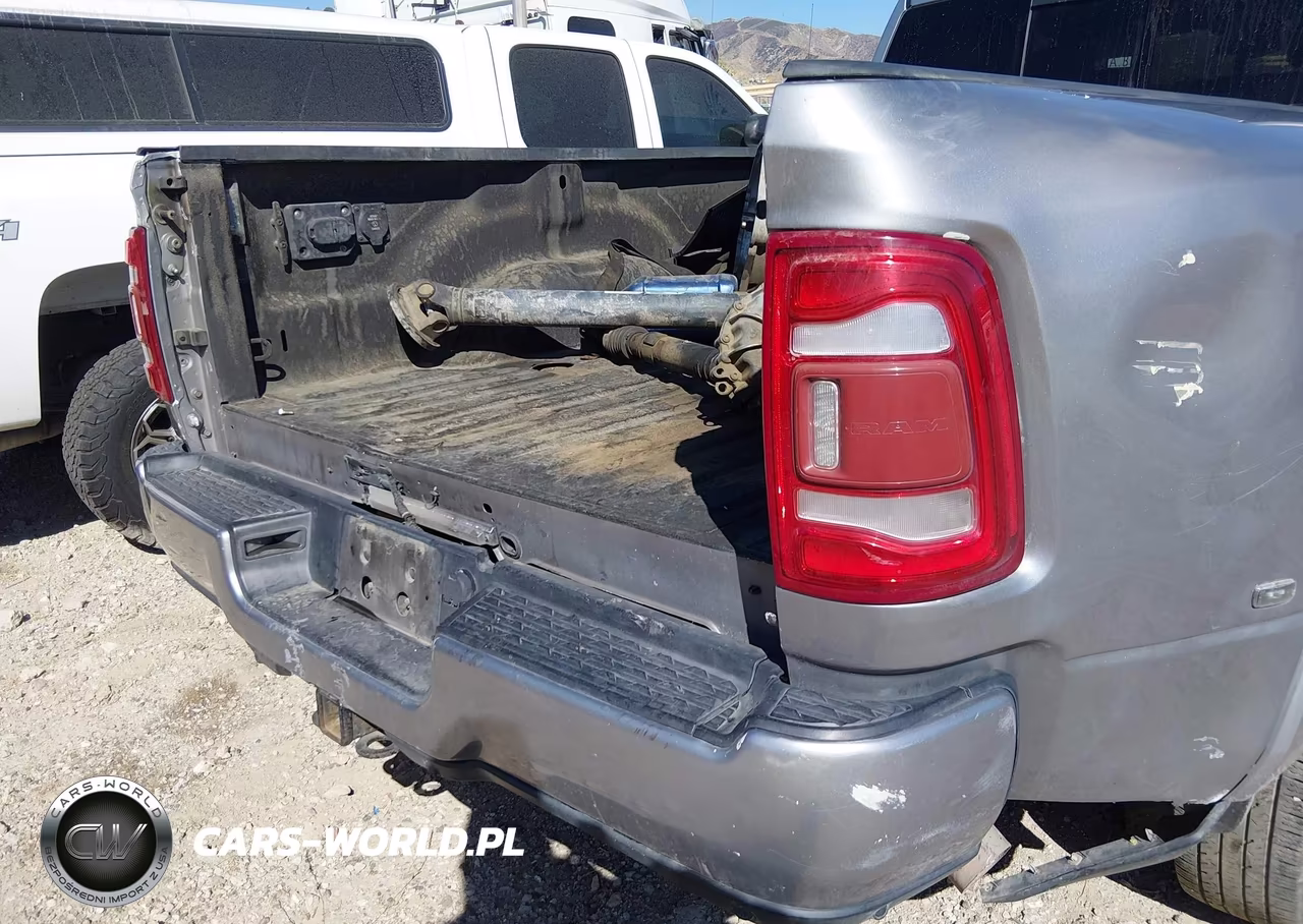 2021 Ram 3500 Laramie 4X4 8' Box VIN:3C63RRJLXMG567342 - 13