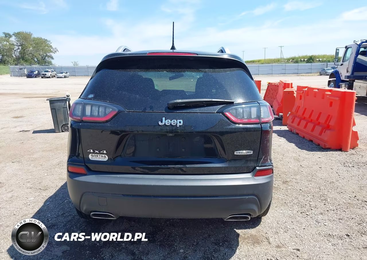 2019 Jeep Cherokee Latitude Plus 4X4 VIN:1C4PJMLXXKD217384 - 17