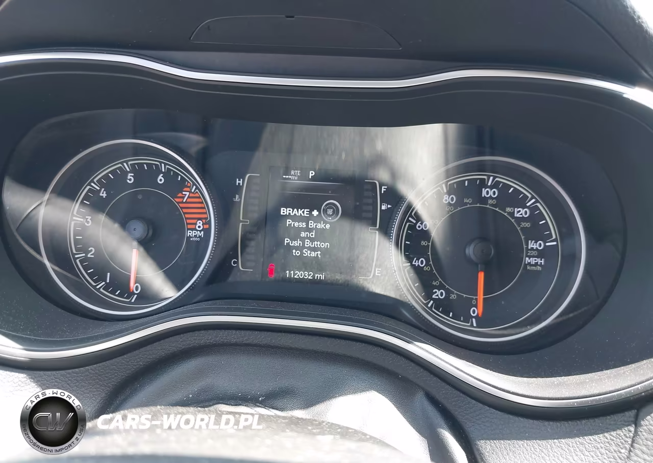 2019 Jeep Cherokee Latitude Plus 4X4 VIN:1C4PJMLXXKD217384 - 7