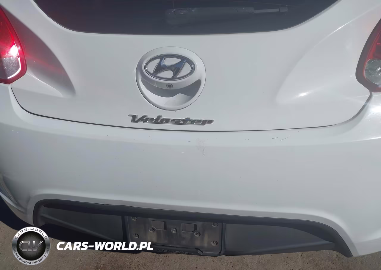 2016 Hyundai Veloster VIN:KMHTC6AD6GU260894 - 14