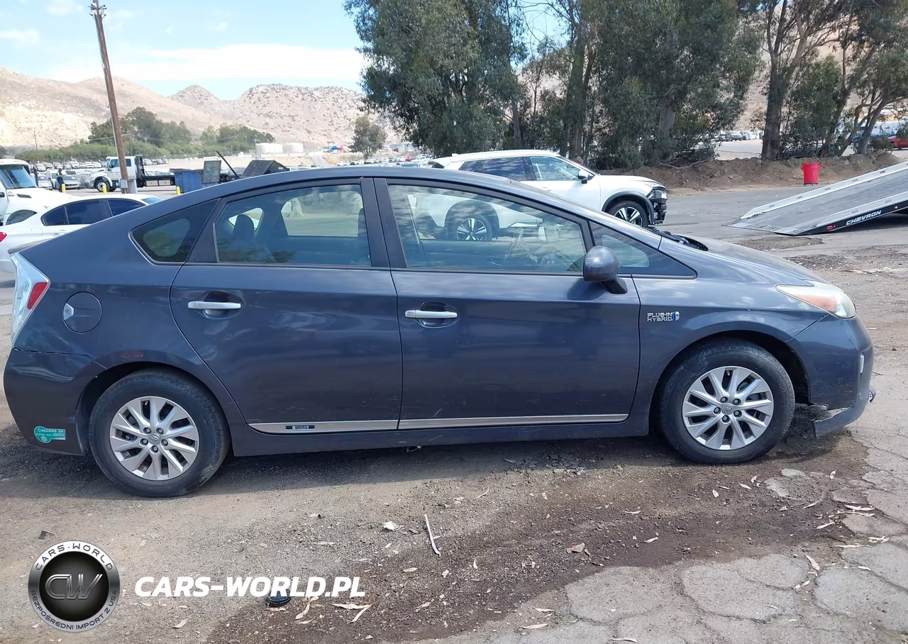 2014 Toyota Prius Plug-In VIN:JTDKN3DP9E3058293 - 14