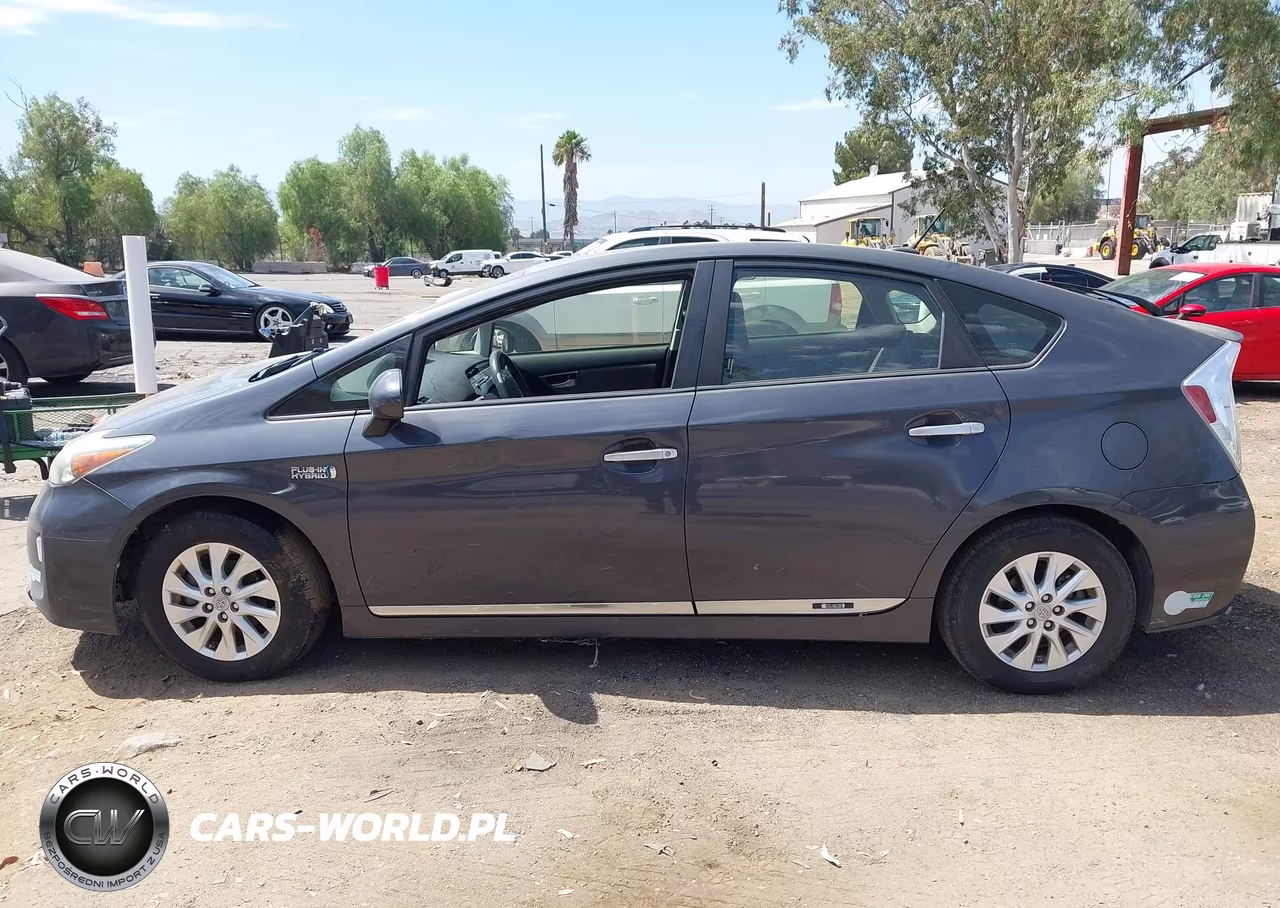 2014 Toyota Prius Plug-In VIN:JTDKN3DP9E3058293 - 15