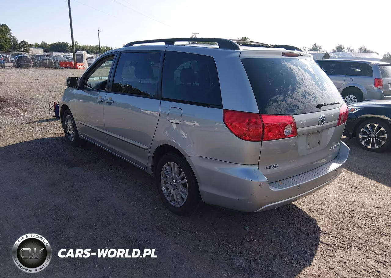 2010 Toyota Sienna Xle VIN:5TDYK4CC2AS311907 - 3