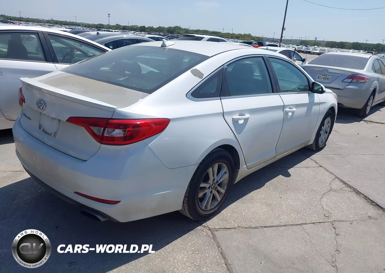 2016 Hyundai Sonata Se VIN:5NPE24AF0GH350817 - 4