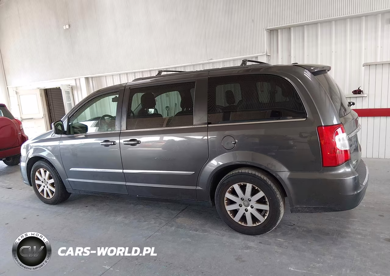 2016 Chrysler Town & Country Touring VIN:2C4RC1BG6GR156252 - 14