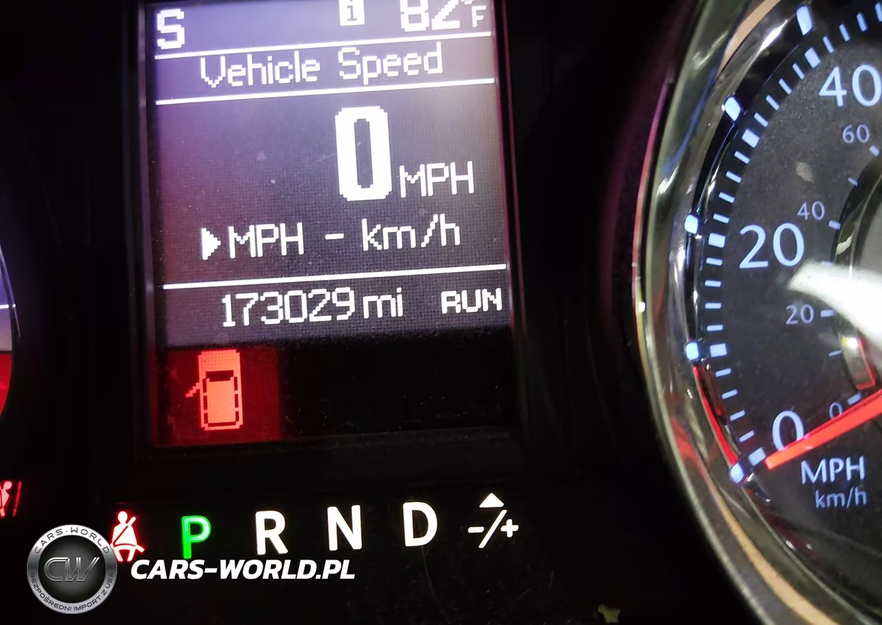 2016 Chrysler Town & Country Touring VIN:2C4RC1BG6GR156252 - 15