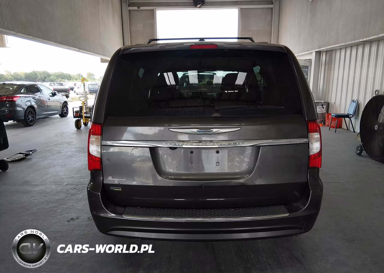 2016 Chrysler Town & Country Touring VIN:2C4RC1BG6GR156252 - 16