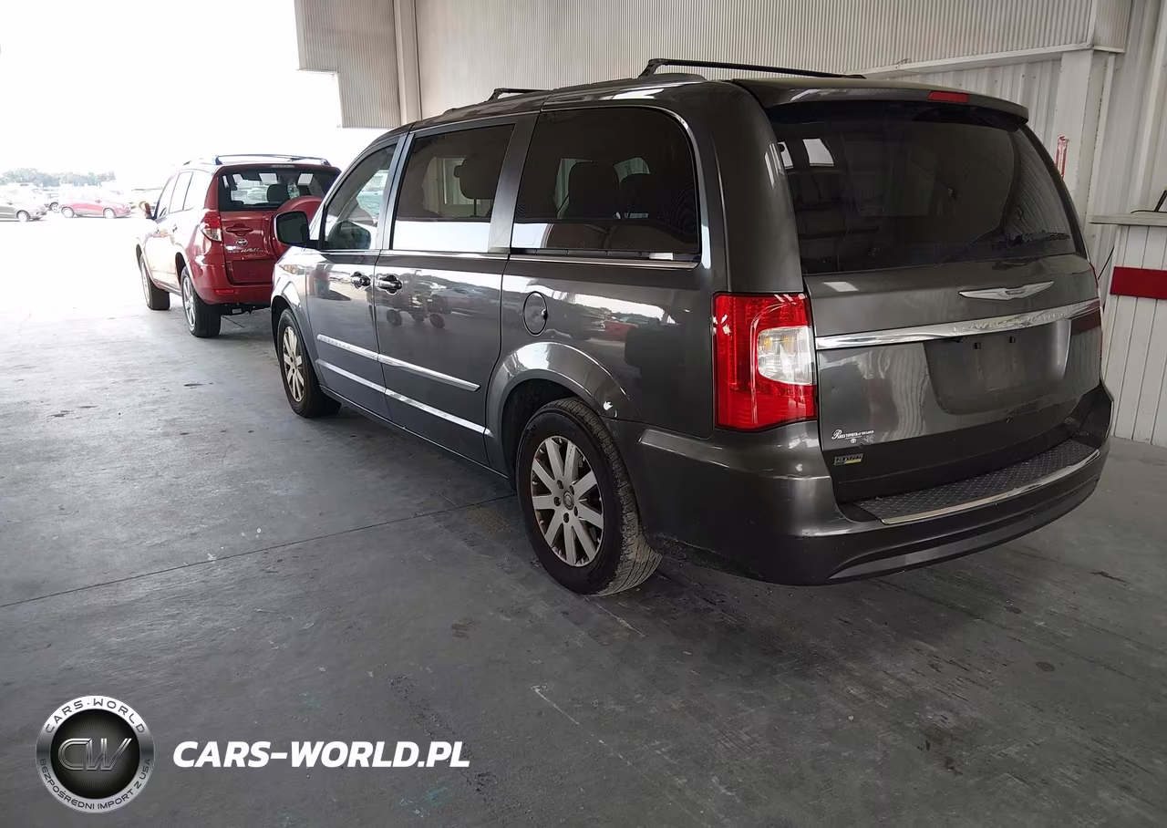2016 Chrysler Town & Country Touring VIN:2C4RC1BG6GR156252 - 3