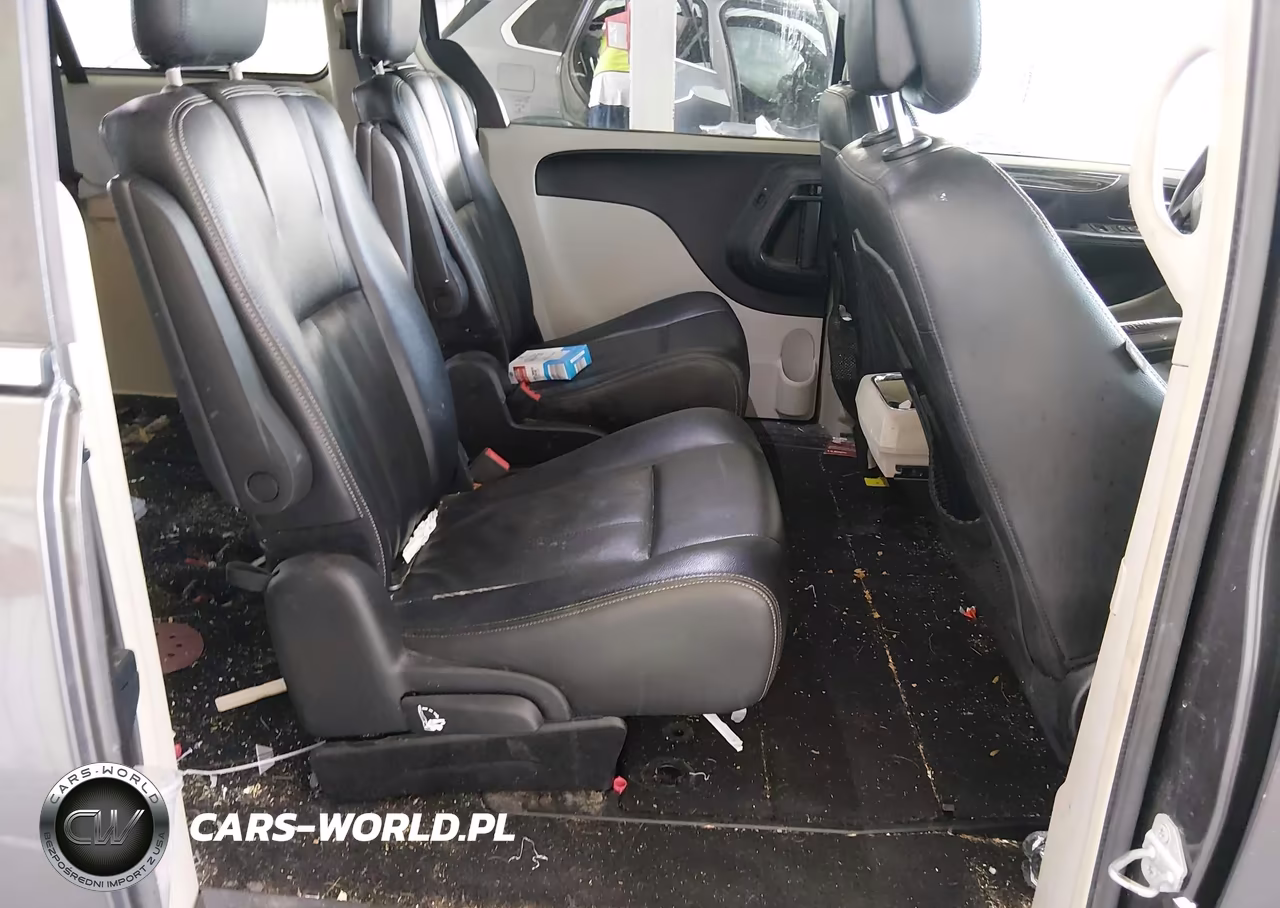 2016 Chrysler Town & Country Touring VIN:2C4RC1BG6GR156252 - 8
