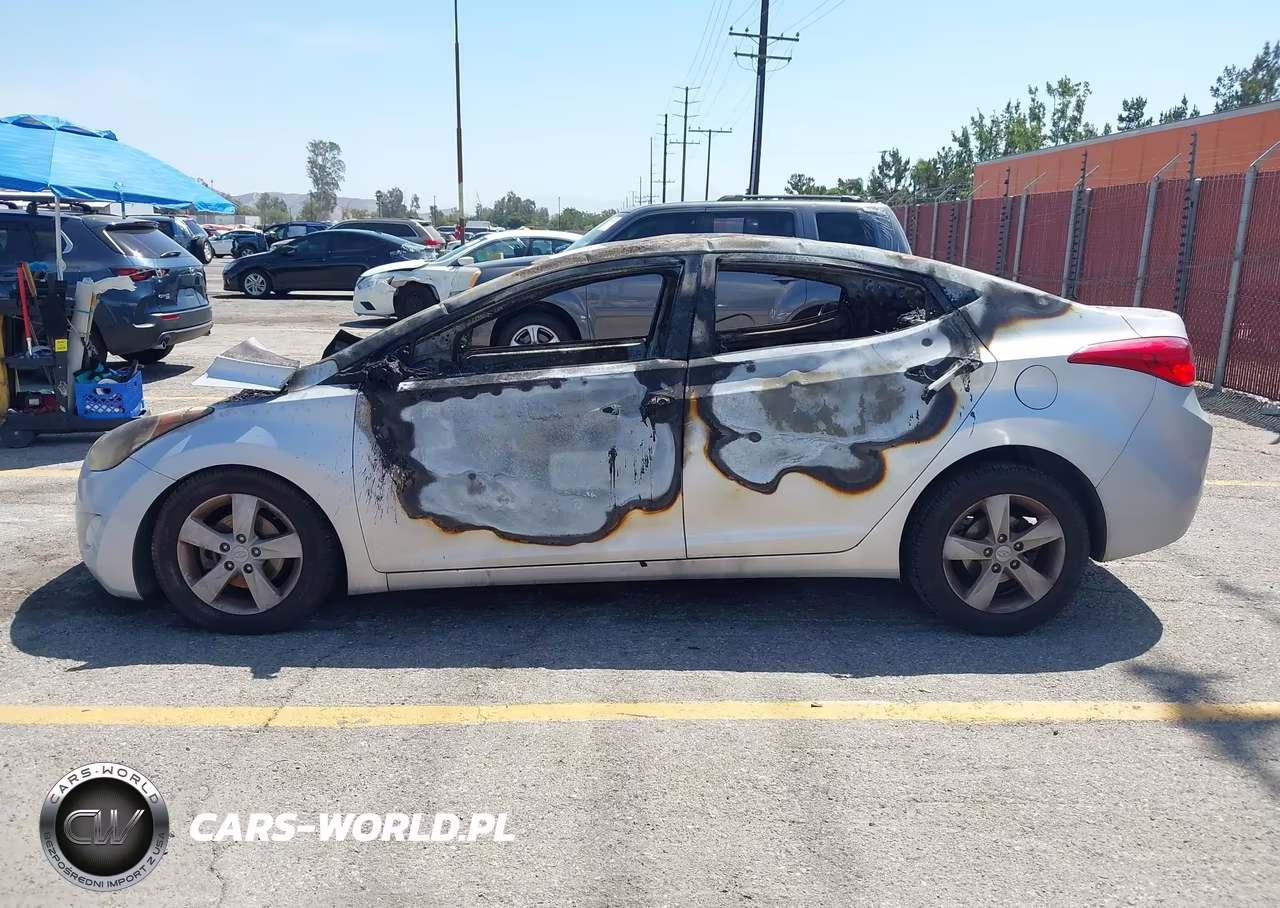 2013 Hyundai Elantra Gls VIN:KMHDH4AE9DU533504 - 14
