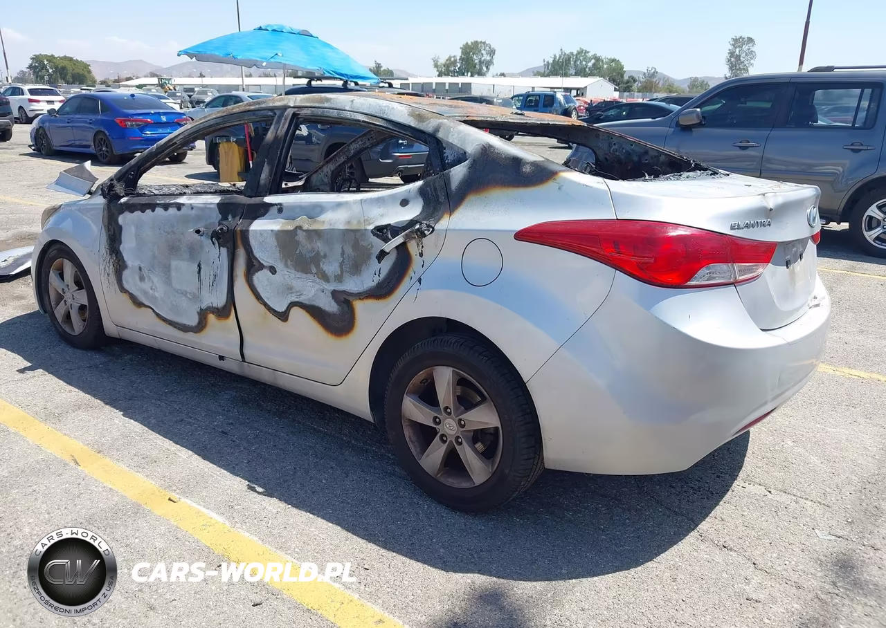 2013 Hyundai Elantra Gls VIN:KMHDH4AE9DU533504 - 3
