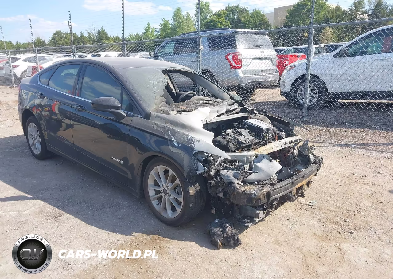 2019 Ford Fusion Hybrid Se – zdjęcie 1 z 15