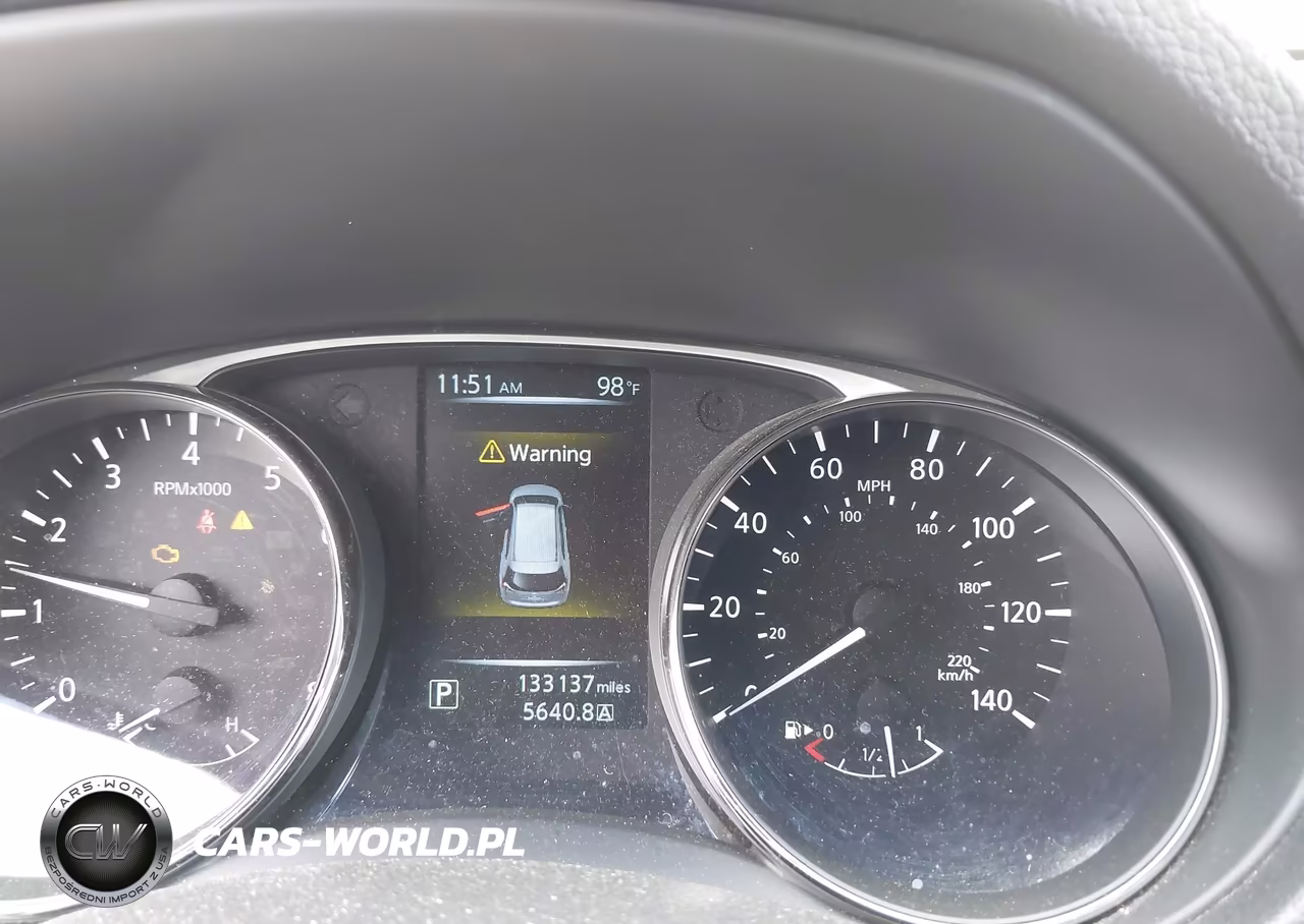 2015 Nissan Rogue S VIN:KNMAT2MT4FP585371 - 7