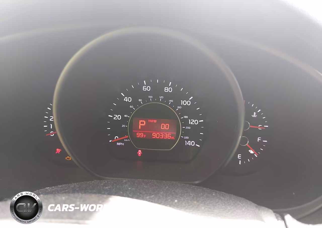 2018 Kia Soul + VIN:KNDJP3A5XJ7527063 - 7