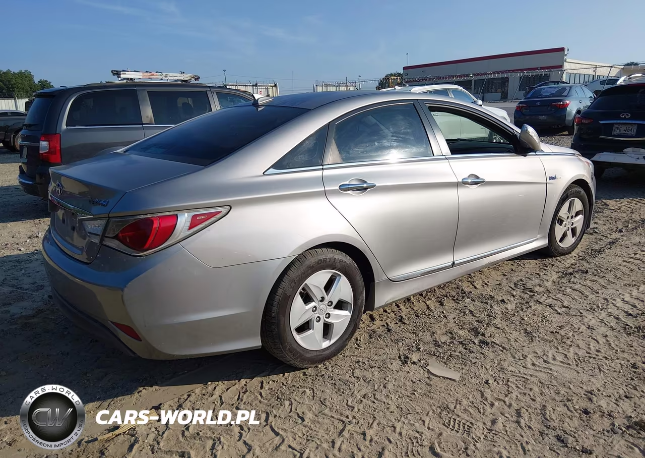 2012 Hyundai Sonata Hybrid VIN:KMHEC4A41CA020449 - 4