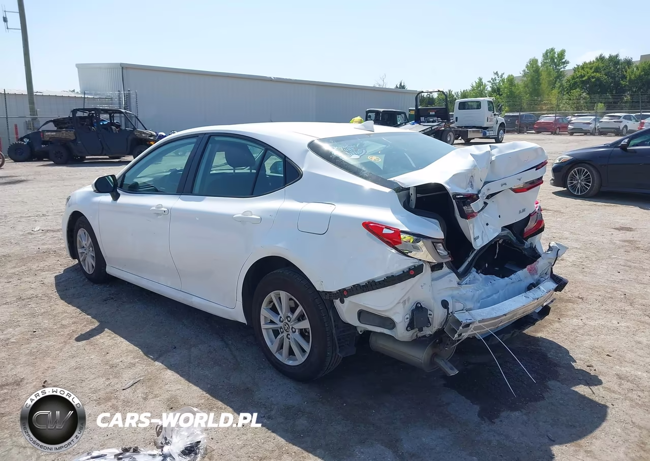 2025 Toyota Camry Le VIN:4T1DAACK9SU596945 - 3