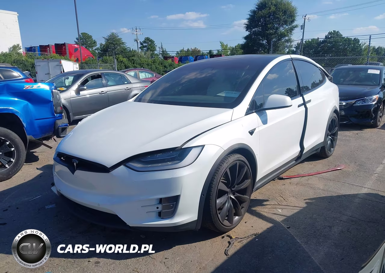 2018 Tesla Model X VIN:5YJXCBE21JF085848 - 2