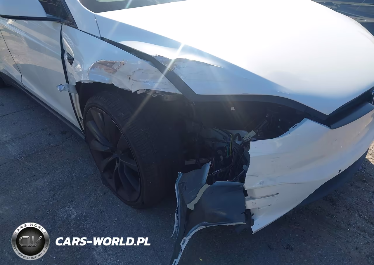 2018 Tesla Model X VIN:5YJXCBE21JF085848 - 6