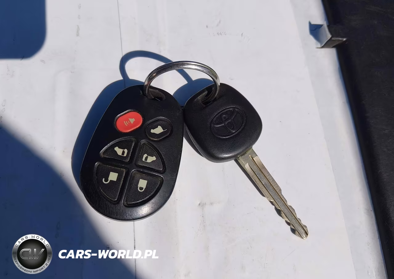 2004 Toyota Sienna Xle VIN:5TDZA22C74S205518 - 11