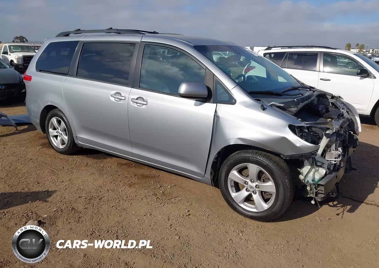 2014 Toyota Sienna Le V6 8 Passenger – zdjęcie 1 z 17