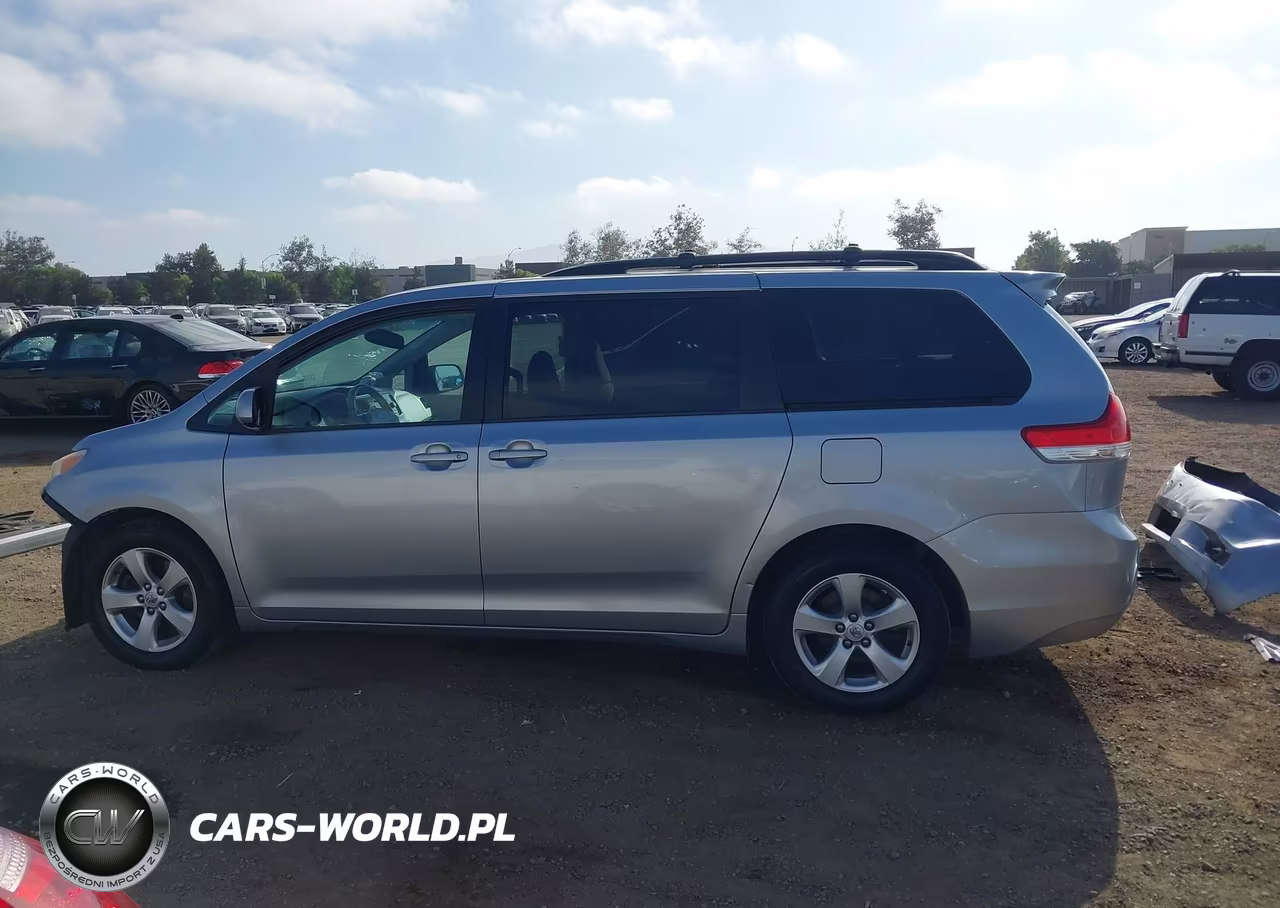 2014 Toyota Sienna Le V6 8 Passenger VIN:5TDKK3DC9ES511705 - 15