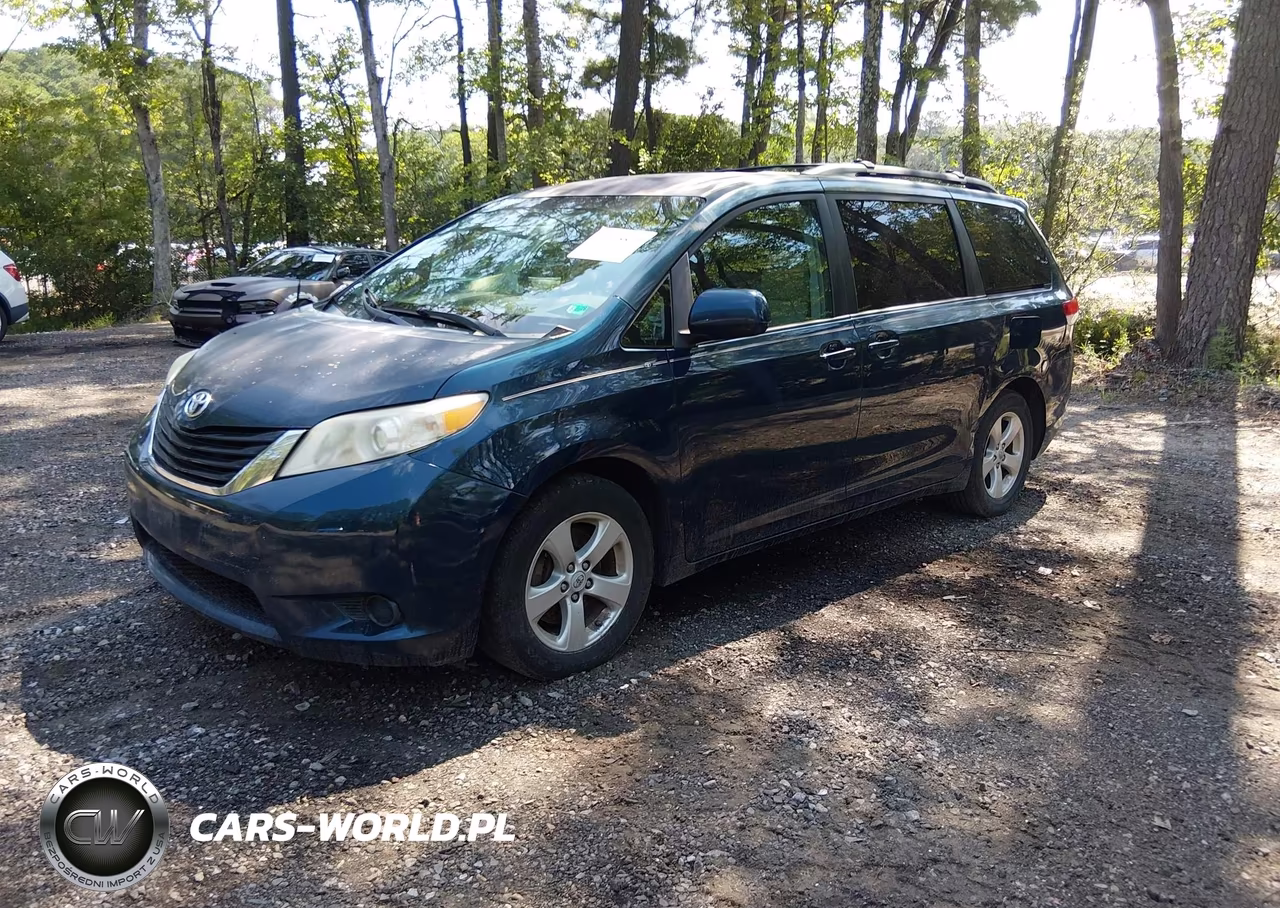 2011 Toyota Sienna Le V6 VIN:5TDKK3DC6BS162725 - 2