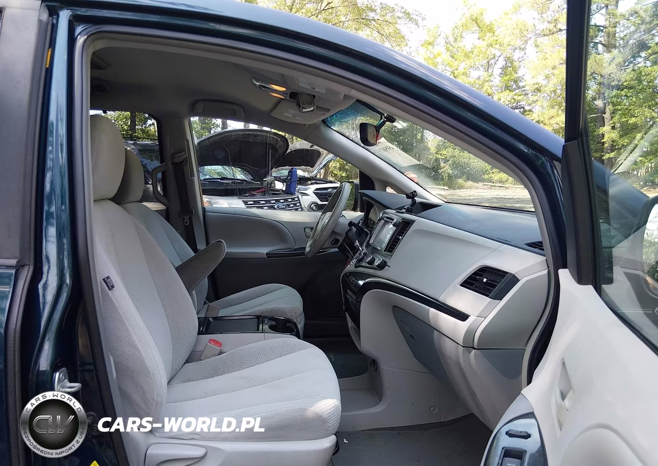 2011 Toyota Sienna Le V6 VIN:5TDKK3DC6BS162725 - 5