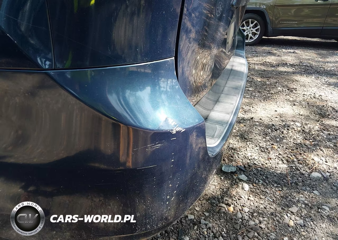 2011 Toyota Sienna Le V6 VIN:5TDKK3DC6BS162725 - 6