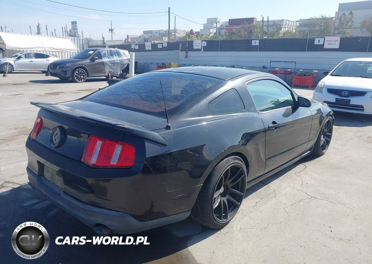 2010 Ford Mustang V6-V6 Premium VIN:1ZVBP8AN9A5129546 - 4