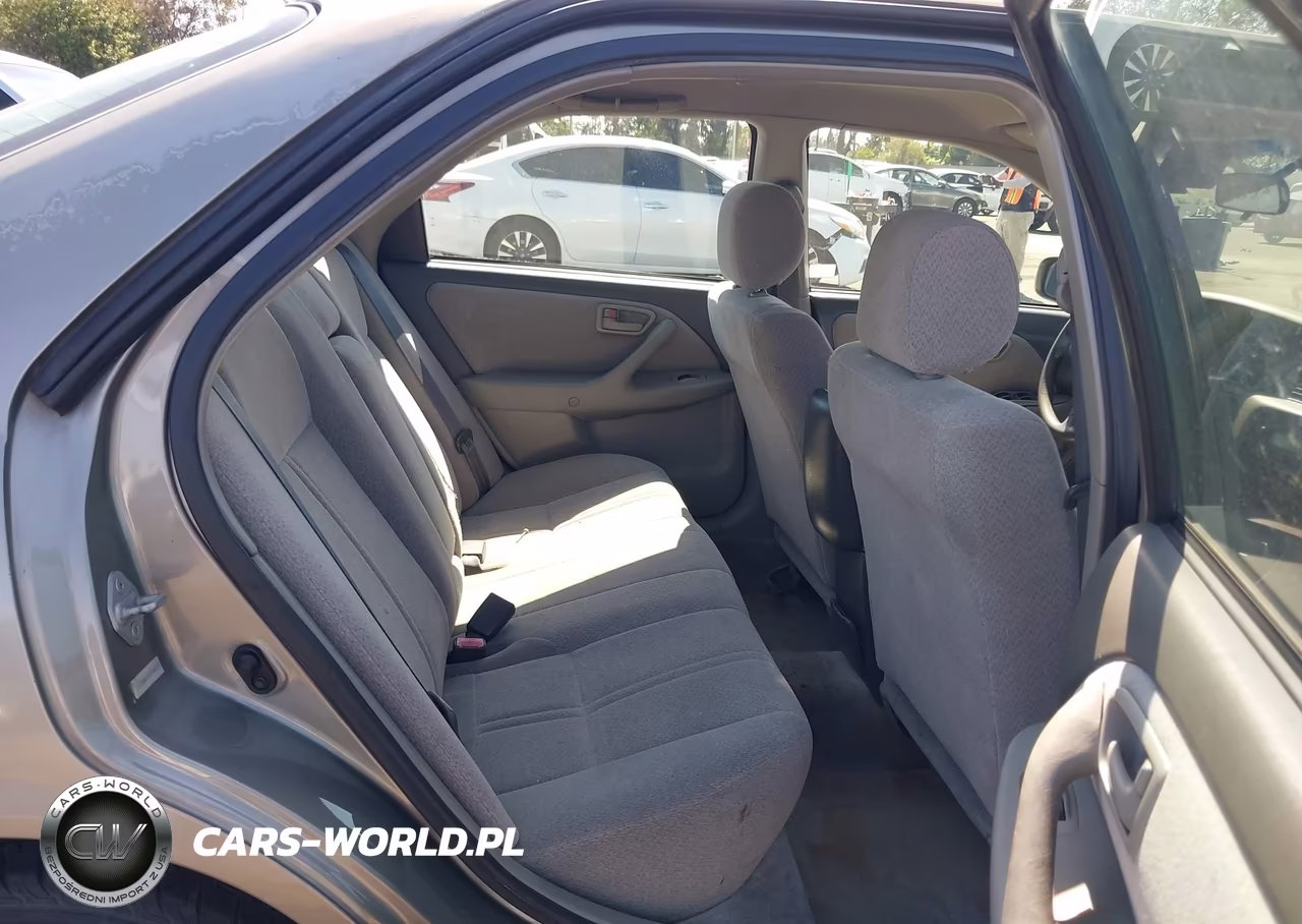 2001 Toyota Camry Le VIN:JT2BG22K910606115 - 8