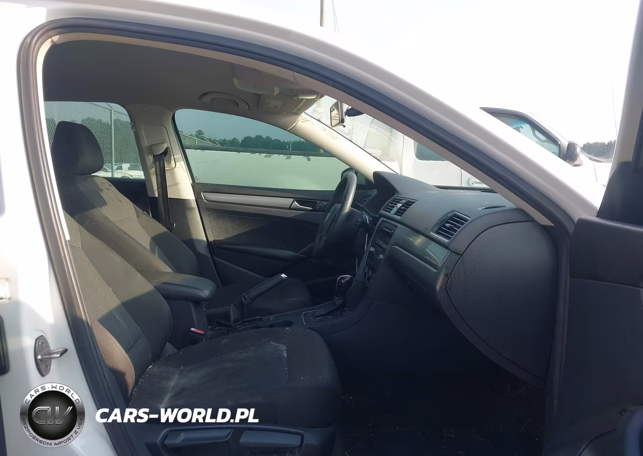 2015 Volkswagen Passat 1.8T S VIN:1VWAS7A33FC071729 - 5