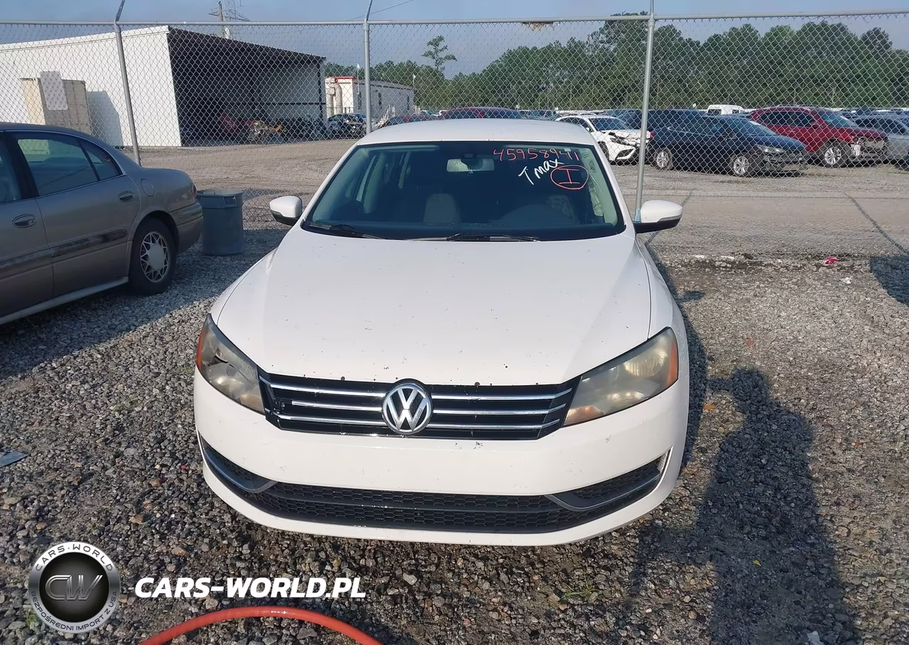 2015 Volkswagen Passat 1.8T S VIN:1VWAS7A33FC071729 - 6