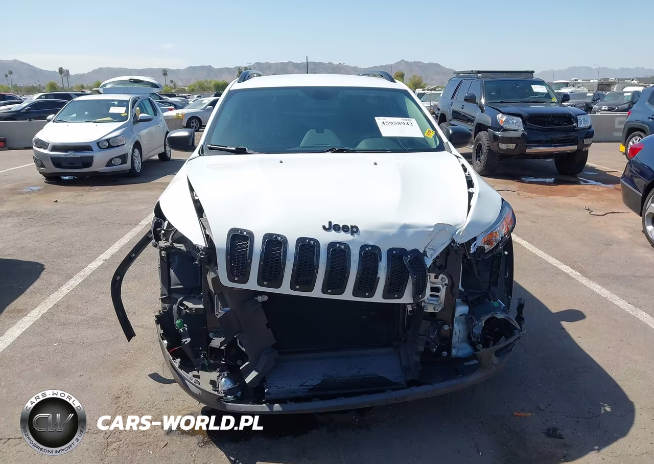 2016 Jeep Cherokee Altitude VIN:1C4PJLAB1GW315314 - 13