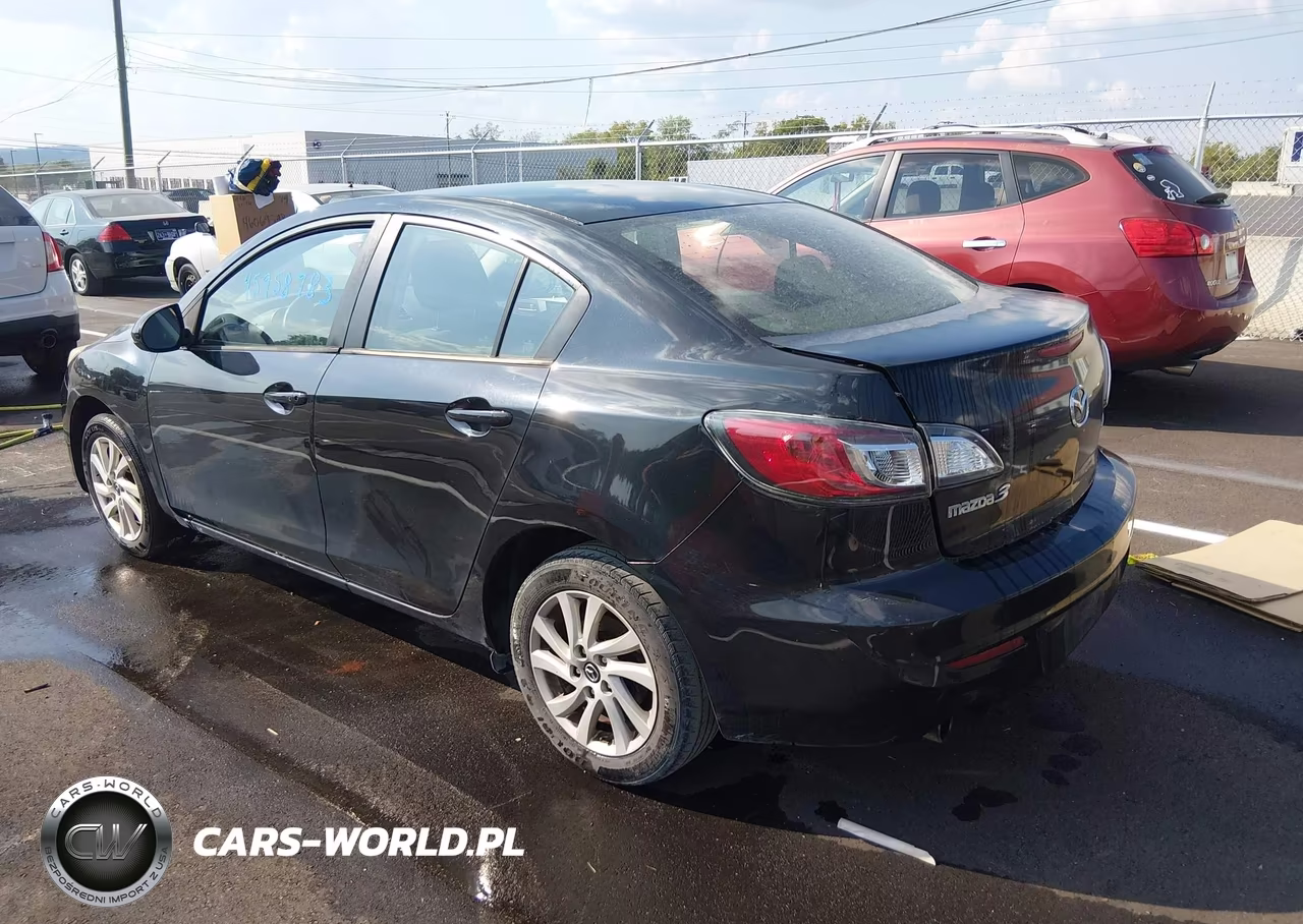 2013 Mazda Mazda3 I Touring VIN:JM1BL1VP5D1810946 - 3