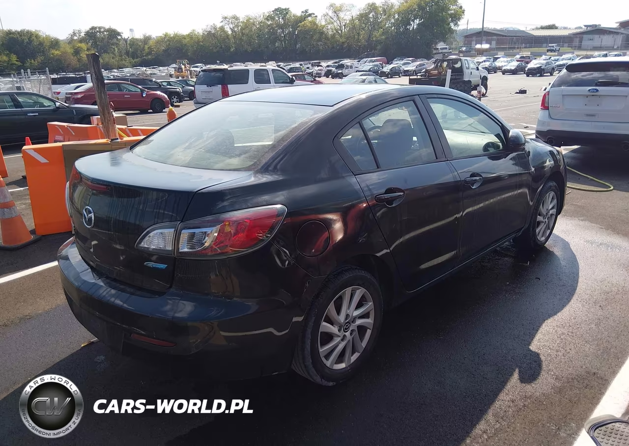 2013 Mazda Mazda3 I Touring VIN:JM1BL1VP5D1810946 - 4