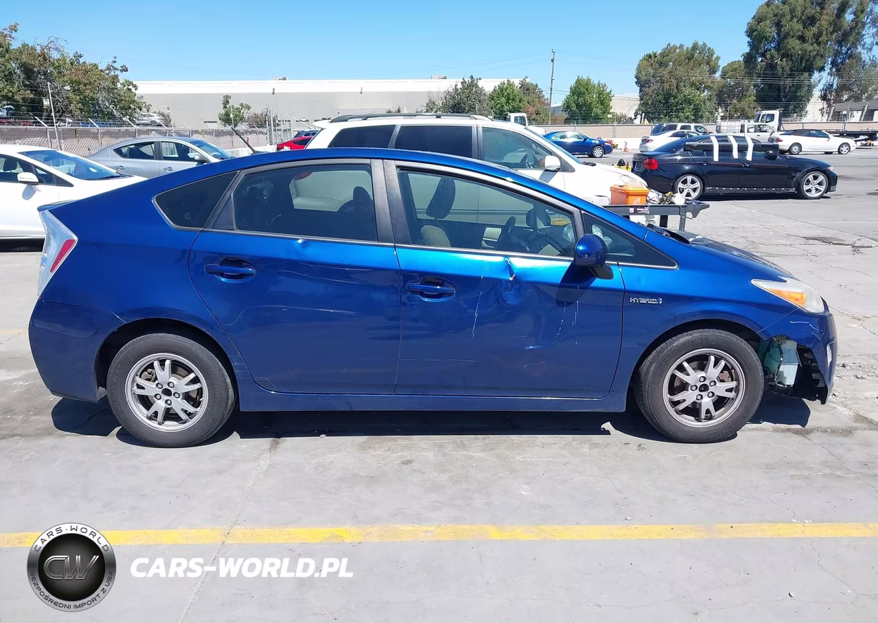 2011 Toyota Prius Three VIN:JTDKN3DU9B1428445 - 13