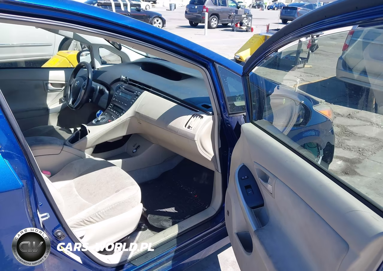 2011 Toyota Prius Three VIN:JTDKN3DU9B1428445 - 5